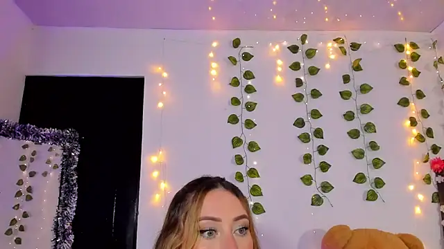 JanneKim online show from March 31, 1:02 pm