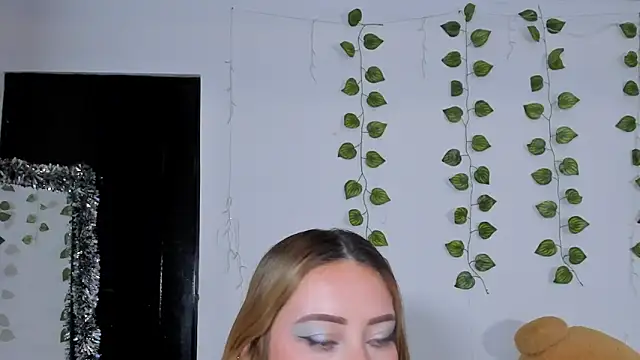 JanneKim online show from March 24, 7:36 pm