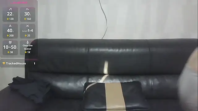 Snapshot of Emma2244 chatting on February 20, 6:17 am Emma2244 online show from February 20, 6:17 am