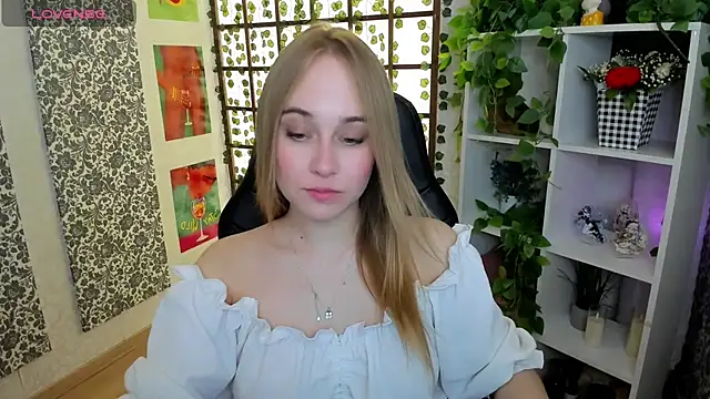 LianaBright online show from March 5, 2:03 am