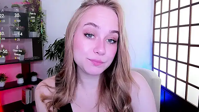 LianaBright online show from May 31, 2:06 am