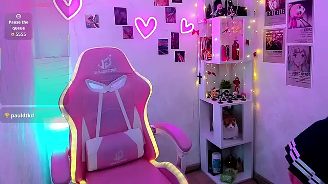 Snapshot of LianaBright chatting on March 4, 2:19 am LianaBright online show from March 4, 2:19 am