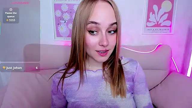 LianaBright online show from May 21, 1:47 am