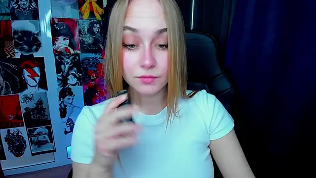 LianaBright online show from May 5, 1:41 am