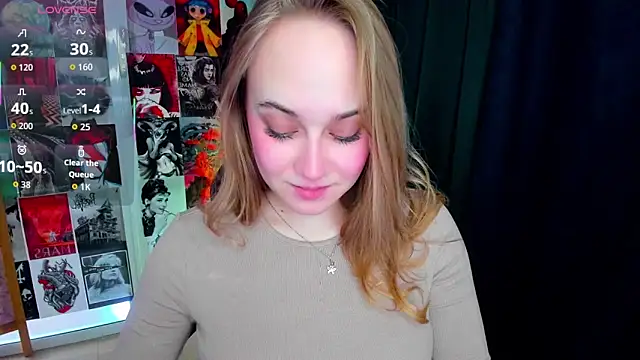 Snapshot of LianaBright chatting on February 13, 2:33 am LianaBright online show from February 13, 2:33 am