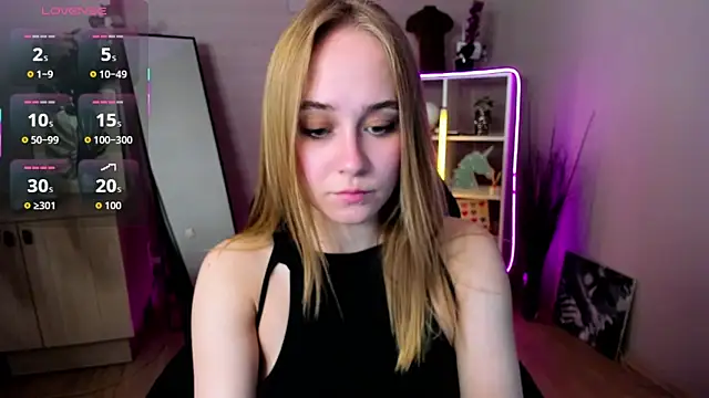 LianaBright online show from June 7, 2:06 am