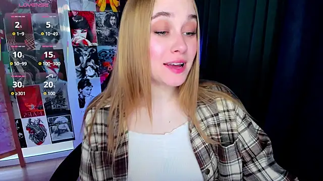 LianaBright online show from April 2, 1:46 am