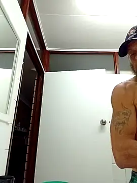 Snapshot of Deonlonely1 chatting on February 22, 2:19 pm Deonlonely1 online show from February 22, 2:19 pm