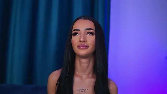 DeniseDevilles online show from May 27, 8:49 pm