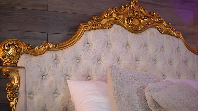 DeniseDevilles online show from February 3, 1:40 pm