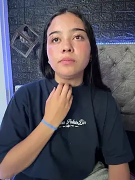 Paloma  LS online show from April 15, 8:31 pm