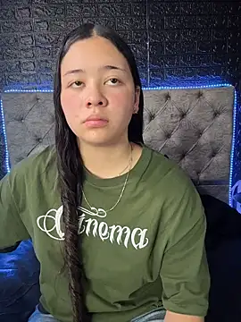 Paloma  LS online show from February 5, 6:59 pm