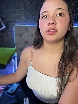 Paloma  LS online show from November 15, 7:07 pm