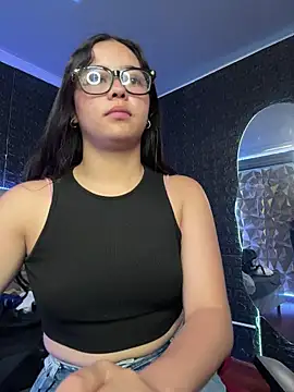 Paloma  LS online show from April 13, 2:21 pm