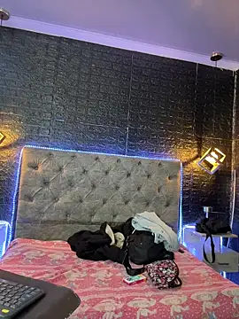 Paloma  LS online show from April 6, 2:40 pm