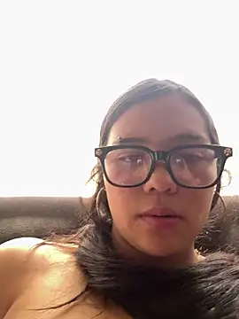 Paloma  LS online show from April 18, 6:10 pm