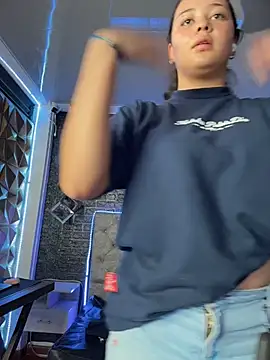 Paloma  LS online show from February 7, 7:33 pm