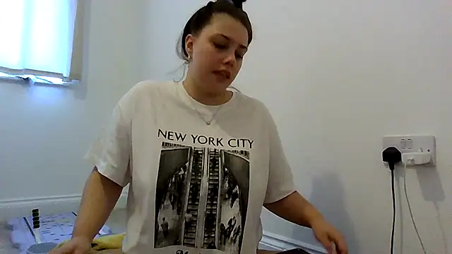 Krystal Tx online show from April 4, 7:26 am