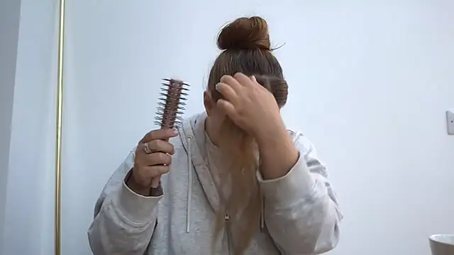 Krystal Tx online show from September 27, 6:52 am