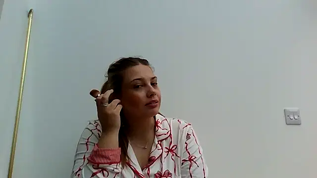 Krystal Tx online show from October 17, 7:33 am