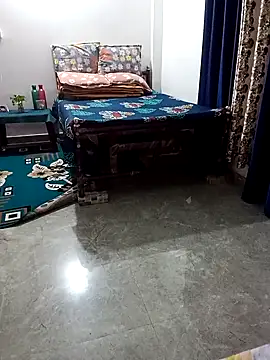 EeshaBhabi online show from March 6, 12:00 pm