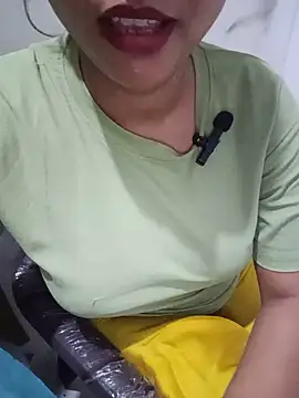 Snapshot of EeshaBhabi chatting on July 15, 1:51 pm EeshaBhabi online show from July 15, 1:51 pm