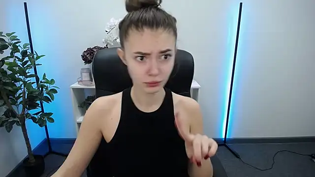 Snapshot of Ritaneer chatting on December 3, 8:58 am Ritaneer online show from December 3, 8:58 am