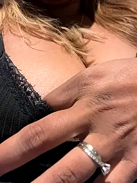 TEMPTING-TAMMY online show from September 9, 5:17 am