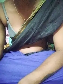 aadhini01 online show from February 18, 5:09 pm