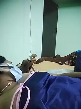 aadhini01 online show from January 3, 11:44 pm