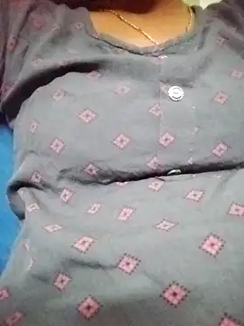 aadhini01 online show from February 7, 5:07 pm