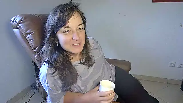 stunning Rosi online show from January 11, 8:33 am