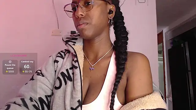 CoccoBele69 online show from February 14, 1:22 pm