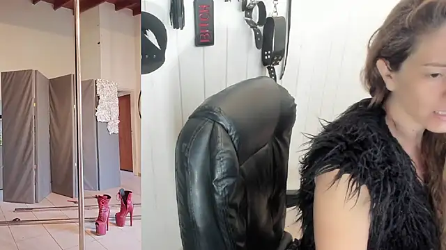 Snapshot of jessiburningheels chatting on October 22, 1:21 pm jessiburningheels online show from October 22, 1:21 pm