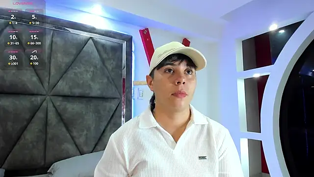 AbbySmiitth  online show from February 11, 10:20 pm