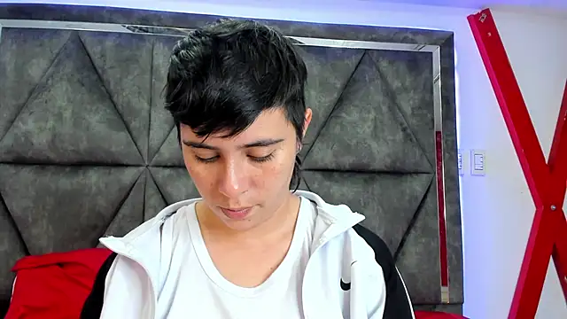 AbbySmiitth  online show from April 10, 11:34 pm