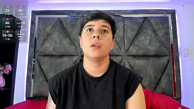 Snapshot of AbbySmiitth_ chatting on May 1, 9:20 pm AbbySmiitth online show from May 1, 9:20 pm