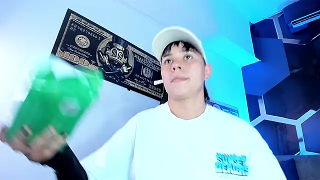 AbbySmiitth  online show from November 10, 8:47 pm