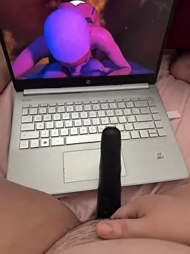 yourcutesarah online show from October 28, 1:32 pm