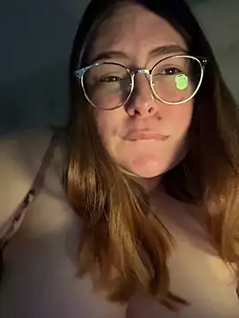 yourcutesarah online show from May 1, 6:07 am
