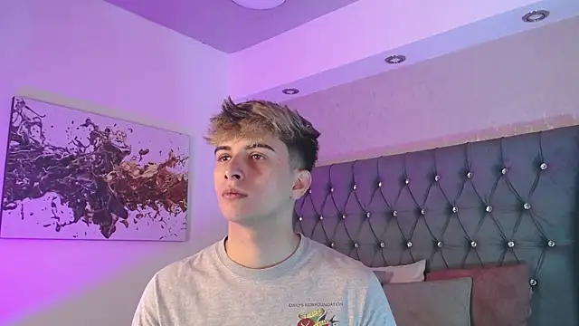 Snapshot of MrWilliseo chatting on September 29, 2:07 am MrWilliseo online show from September 29, 2:07 am