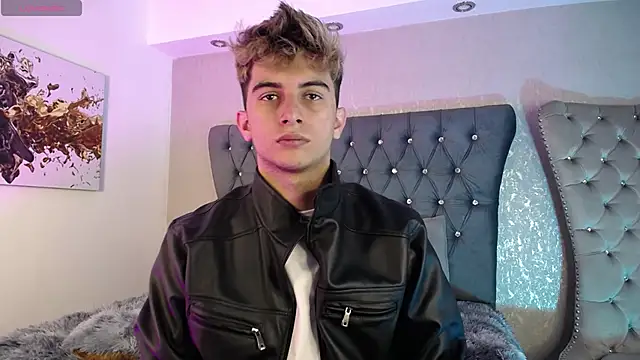 Snapshot of MrWilliseo chatting on September 15, 7:58 pm MrWilliseo online show from September 15, 7:58 pm