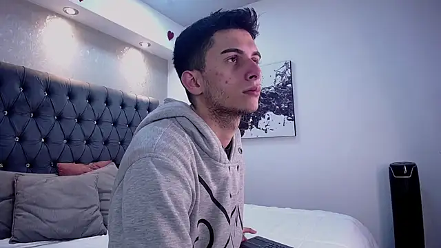 Snapshot of MrWilliseo chatting on March 5, 7:38 pm MrWilliseo online show from March 5, 7:38 pm