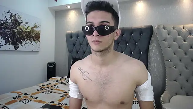 Snapshot of MrWilliseo chatting on March 3, 7:17 pm MrWilliseo online show from March 3, 7:17 pm