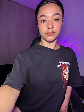 Crystal Dluna online show from November 14, 5:38 pm