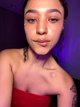 Crystal Dluna online show from October 15, 2:58 pm