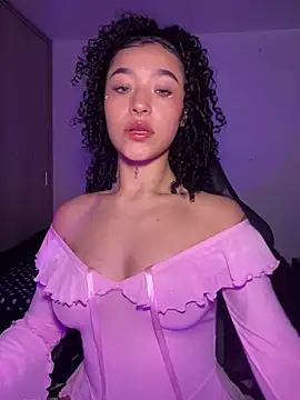 Crystal Dluna online show from November 28, 3:56 pm