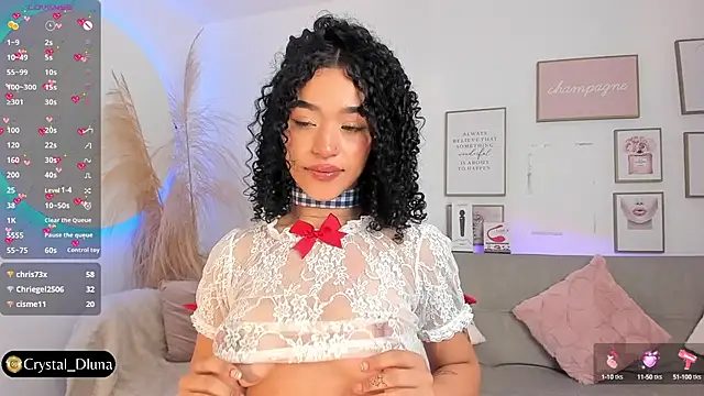 Crystal Dluna online show from March 11, 3:45 pm
