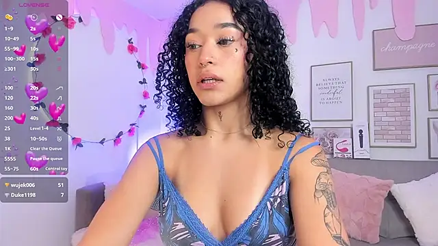 Crystal Dluna online show from February 21, 12:27 pm