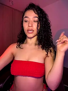 Crystal Dluna online show from October 25, 2:39 pm